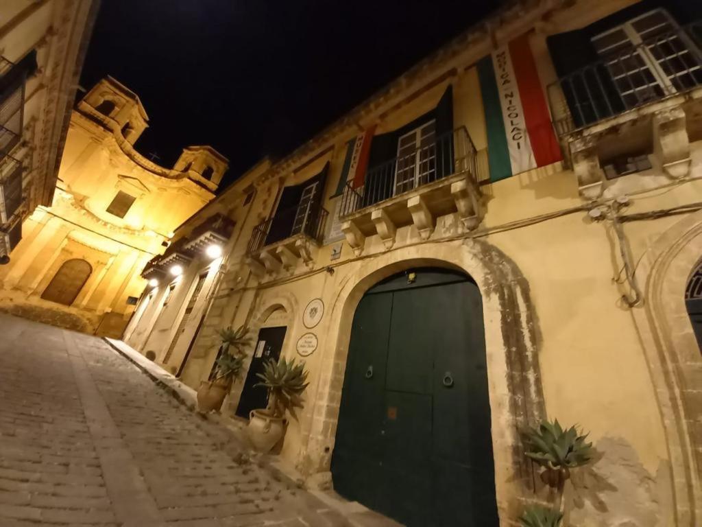 Casa Modica - Luxury Rooms Noto Exterior foto